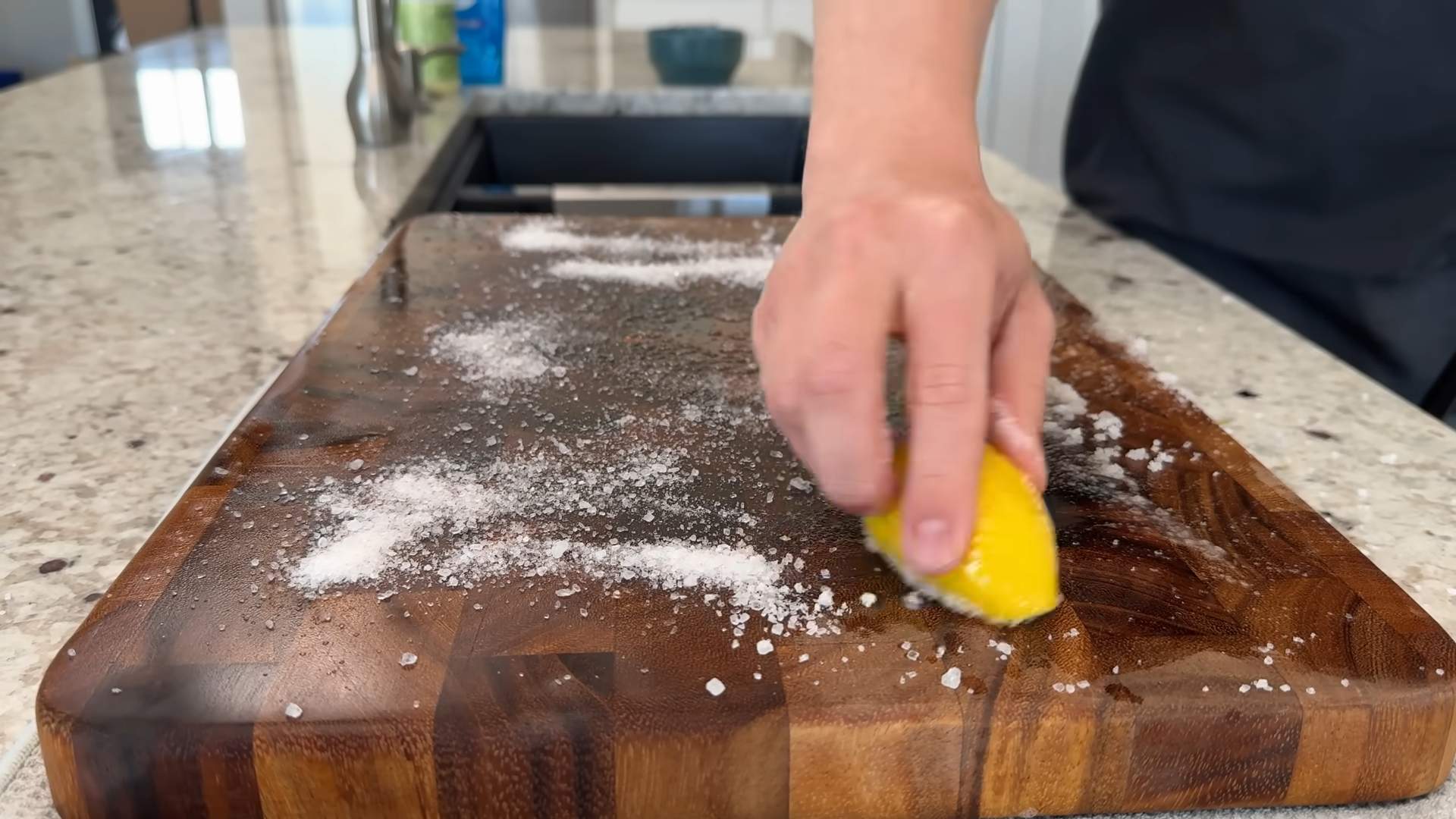 Cleaning wooden cutting boards